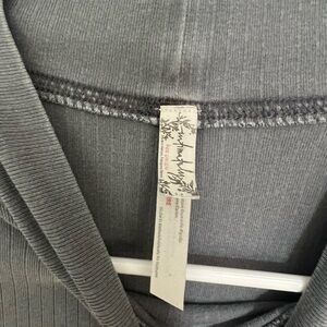 FREE PEOPLE gray basic top